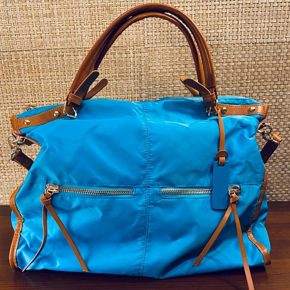 Steven By Steve Madden Handbags - 🌟HP🌟NWOT Steve Madden Blue Nylon Overnight Tote